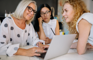 Frauen in unterschiedlichen Lebensphasen